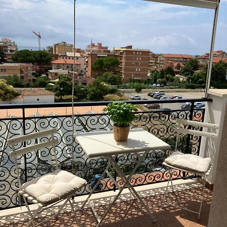 Aria Luce Mare Apartment San Bartolomeo Al Mare Exterior photo